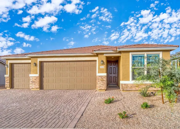 Cozy 4 Bedrooms In The Heart Of Casa Grande